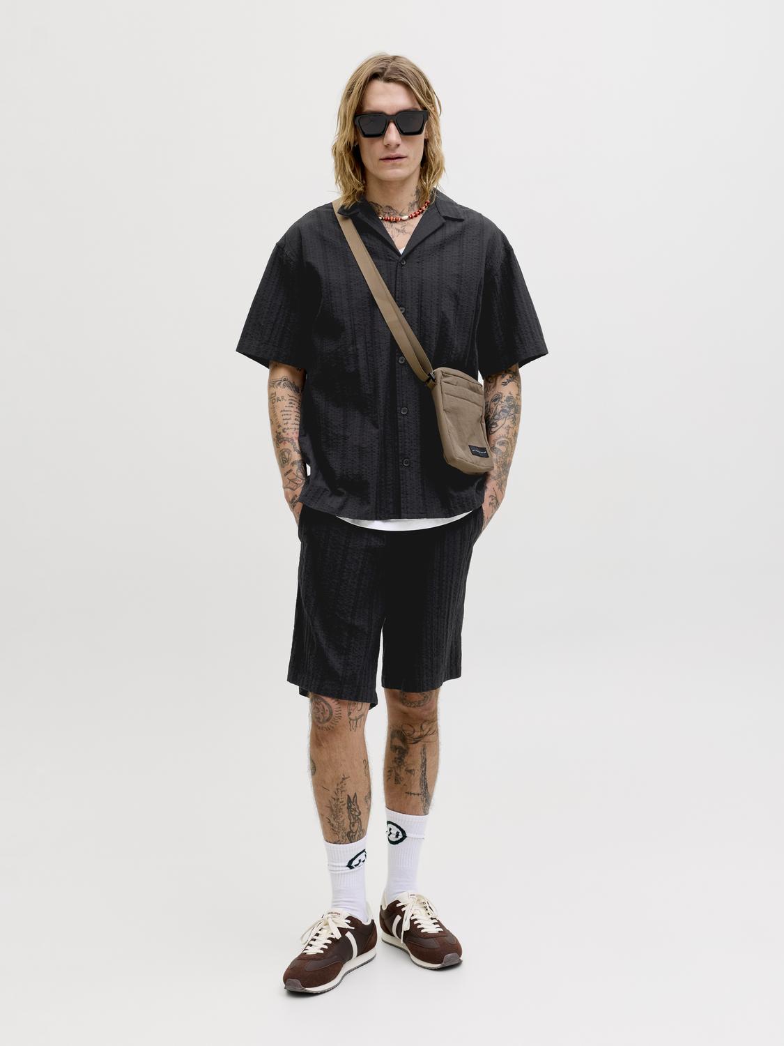 model_shot-front_full